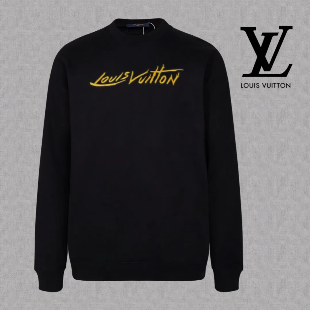 🅿️250 hot style on the shelves🔥❗ 💫〖Louis Vuitton LV〗 Fashionable round neck sweatshirt, casually matched with various styles, it is perfectly handsome😎The whole dress is made of double waistcoats, which makes the whole dress more three-dimensional. Not ordinary factories can do such fine work. The 2025 spring style counters are on sale, exquisite round neck terry sweatshirt, high-end double-strand pure cotton Customized drawstring ribs are dyed in the same vat and are complete with three standards. The chest craftsmanship adopts a simple and elegant pattern on the chest, which is easy to control for any age group! Fit and comfortable! Customized thickened 440g terry sweatshirt fabric, soft and comfortable to the touch, with a three-dimensional shape! 🙌🏻 It’s also very breathable, so it’s a versatile style that can be worn with any outfit! ✔Color: Black White Apricot Size: S M L XL 2XL